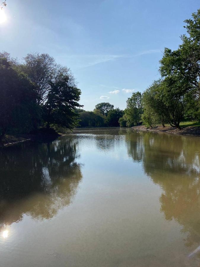 Vila Sous Le Chene Denée Exteriér fotografie